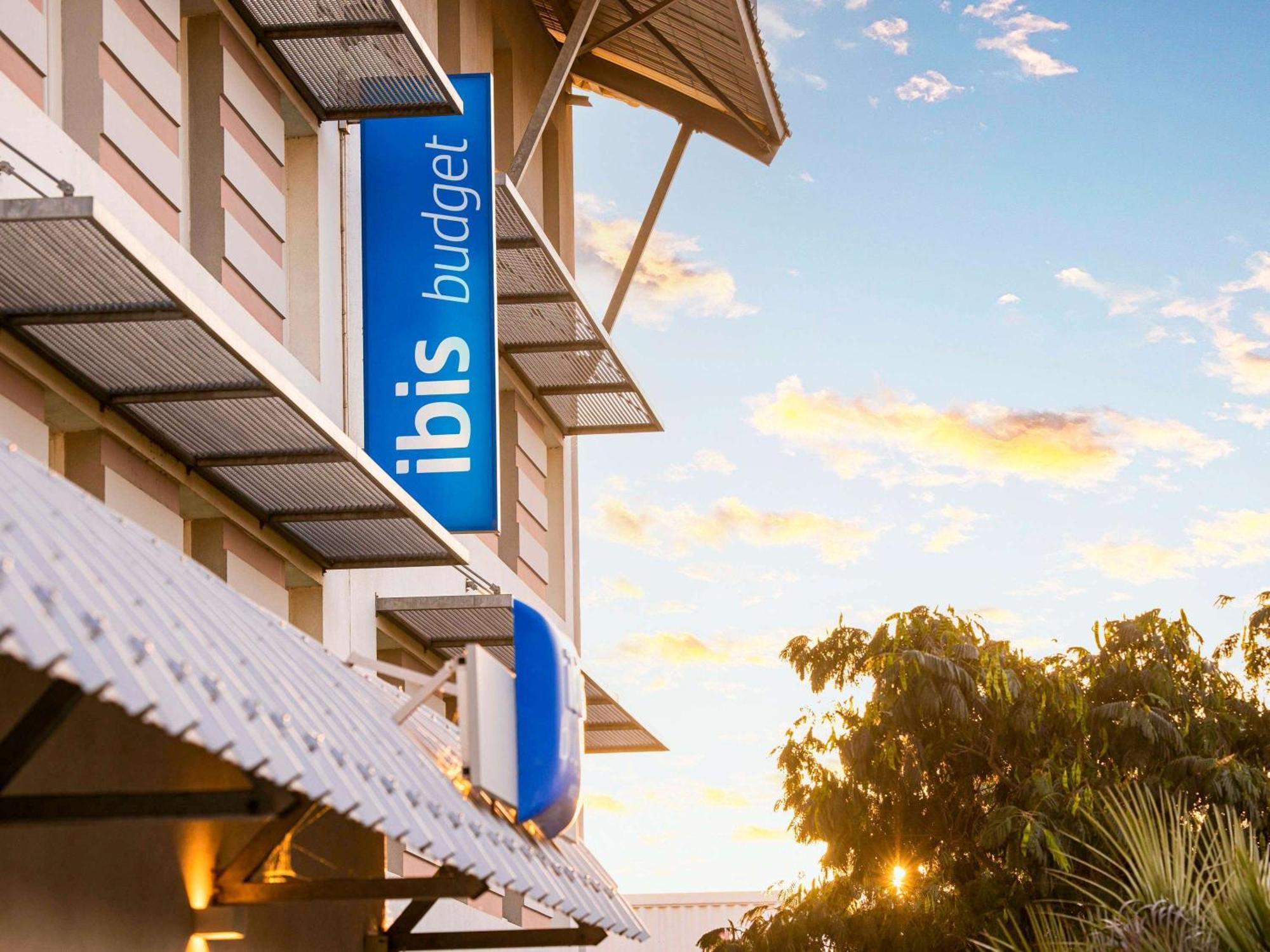 Ibis Budget Carcassonne Aeroport - A61 Екстер'єр фото